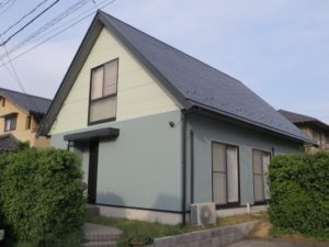 M様ご邸宅／2015年5月竣工 外壁：ナノコンポジットW／屋根：クールタイトF 竣工1