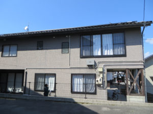 Y様ご邸宅／2019年7月竣工 外壁：ピュアライドUVプロテクトクリヤー／木部：キシラデコール／雨樋：取り替え